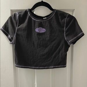 Trendy Black and Purple Crop Top with Crew Neck